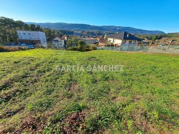 Residential land for sale in Rianxo