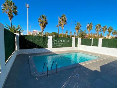 Swimming pool of Flat to rent in  Valencia Capital  with Air Conditioner, Heating and Swimming Pool