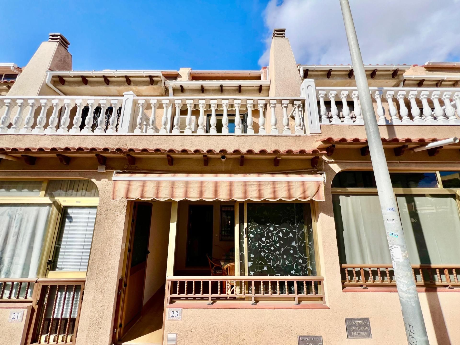 Exterior view of Duplex for sale in Torrevieja  with Air Conditioner and Community pool