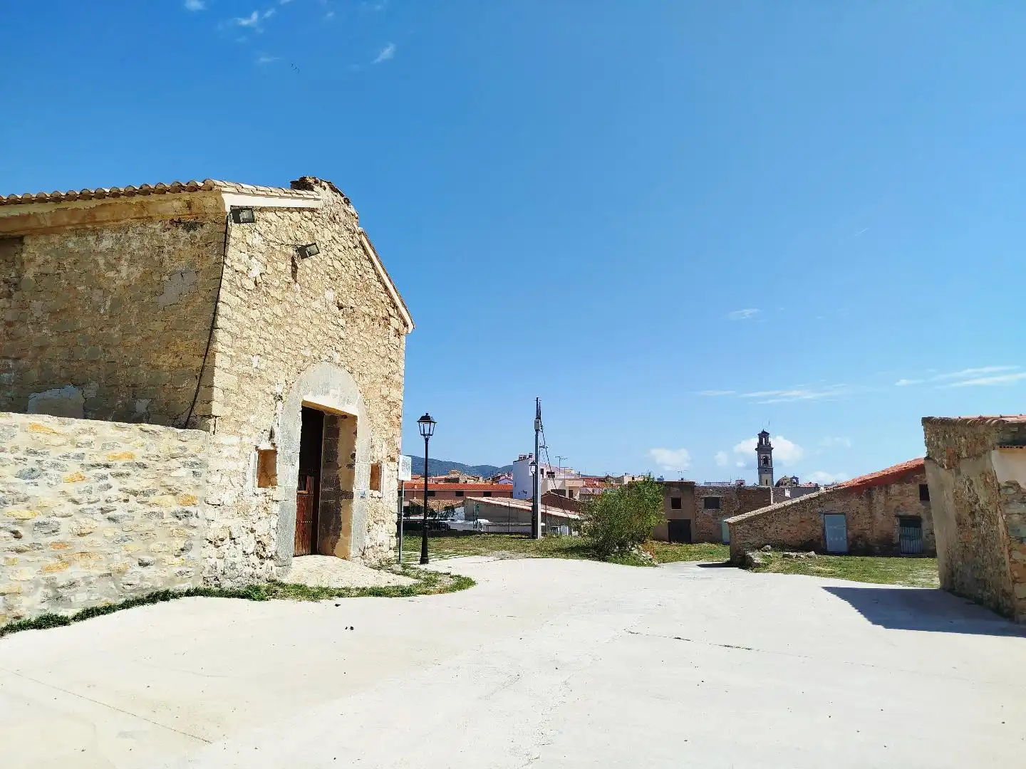 Vista exterior de Casa adosada en venda en Caudiel amb Terrassa