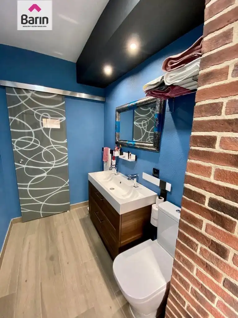 Baño de Piso de alquiler en Córdoba con Aire acondicionado, Calefacción y Terraza