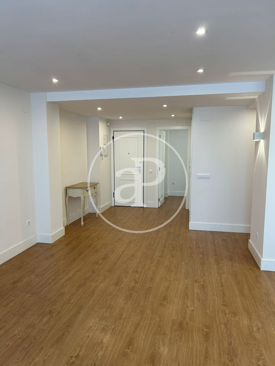Flat to rent in  Valencia Capital  with Air Conditioner and Heating