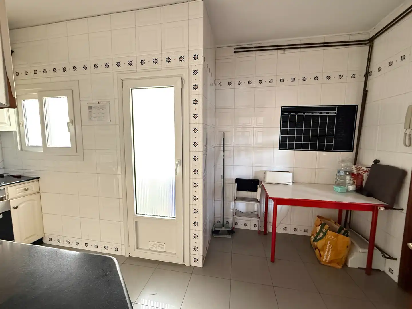 Küche von Dachboden zum Verkauf in Barcelona mit Heizung, Terrasse und Balkon
