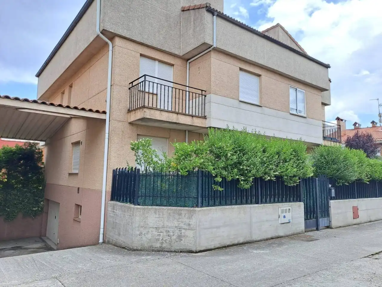 Vista exterior de Casa o chalet en venta en Merindad de Río Ubierna con Calefacción, Jardín privado y Terraza