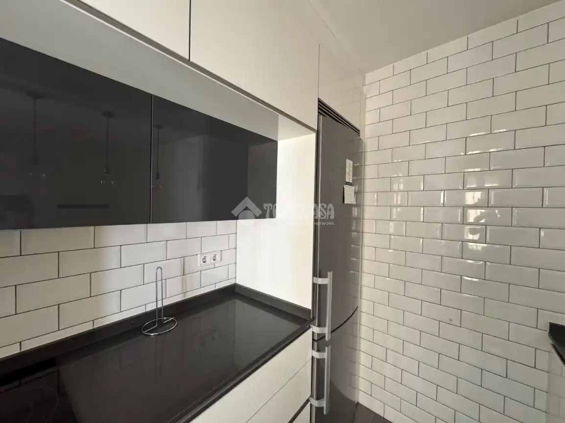 Küche von Wohnung zur Miete in Madrid mit Klimaanlage, Heizung und Parkett