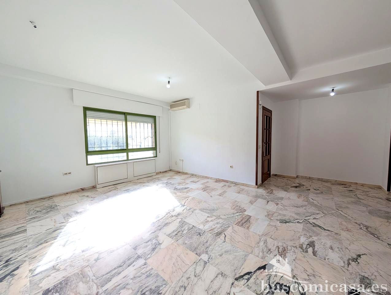 Casa o xalet en venda en Linares amb Aire condicionat, Terrassa i Traster