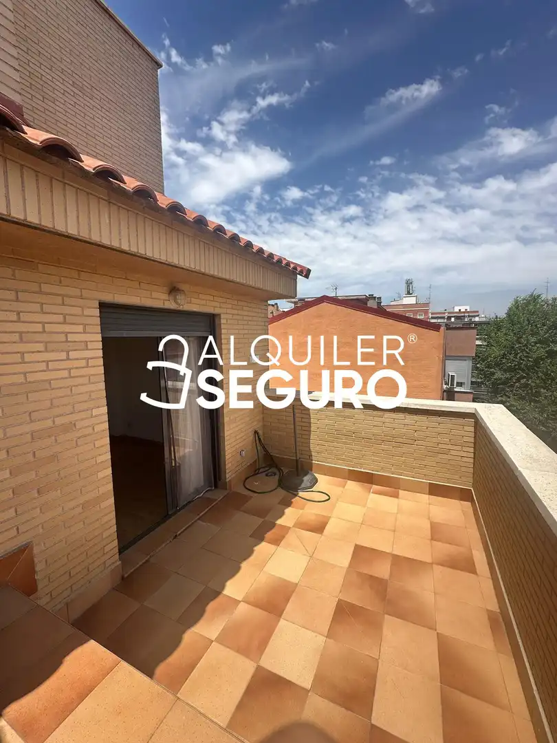 Exterior view of Flat for rent in Madrid  with Air Conditioner, Heating and Terrace