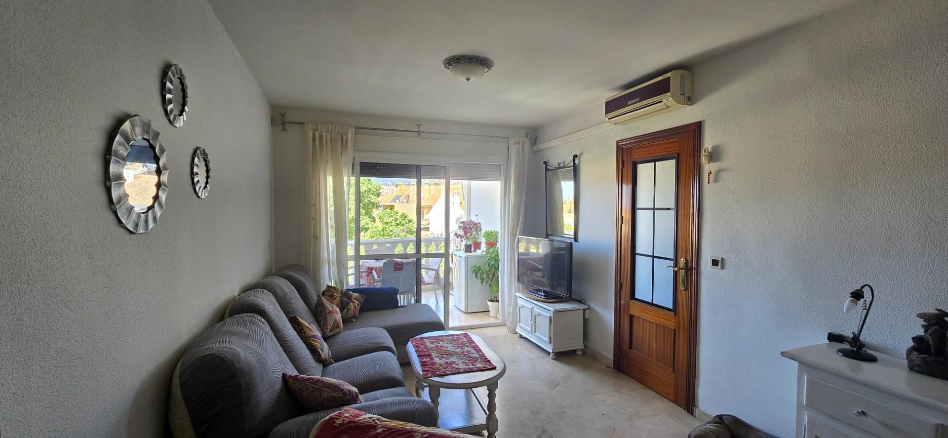 Living room of Flat for sale in Marbella  with Terrace and Balcony