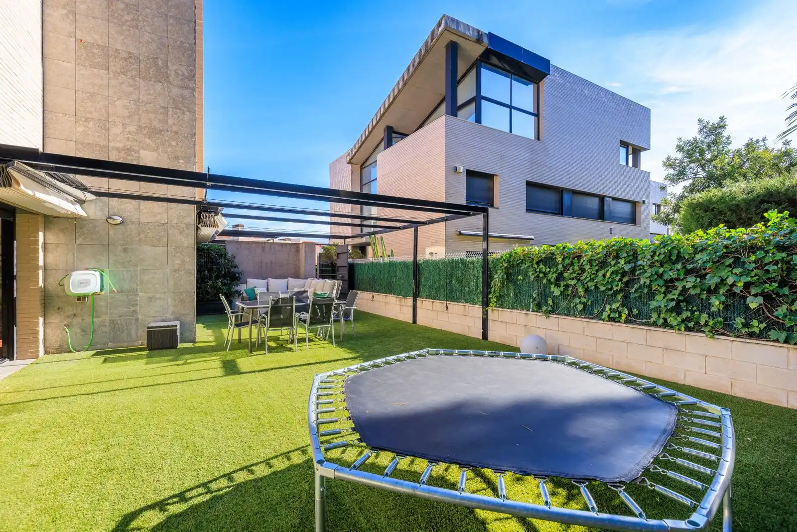 Terraza de Casa adosada en venta en Cambrils con Aire acondicionado, Calefacción y Jardín privado