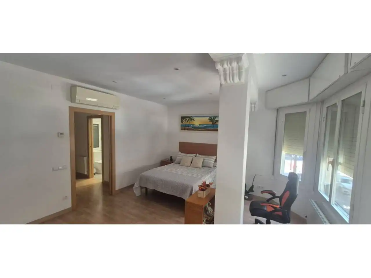Schlafzimmer von Einfamilien-Reihenhaus zum Verkauf in L'Hospitalet de Llobregat mit Klimaanlage, Heizung und Parkett