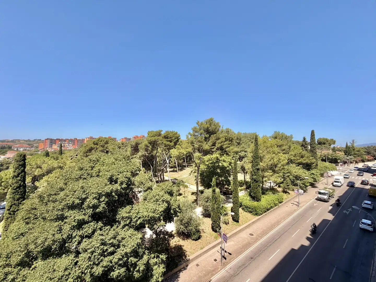Vista exterior de Piso en venta en Figueres con Calefacción, Terraza y Horno