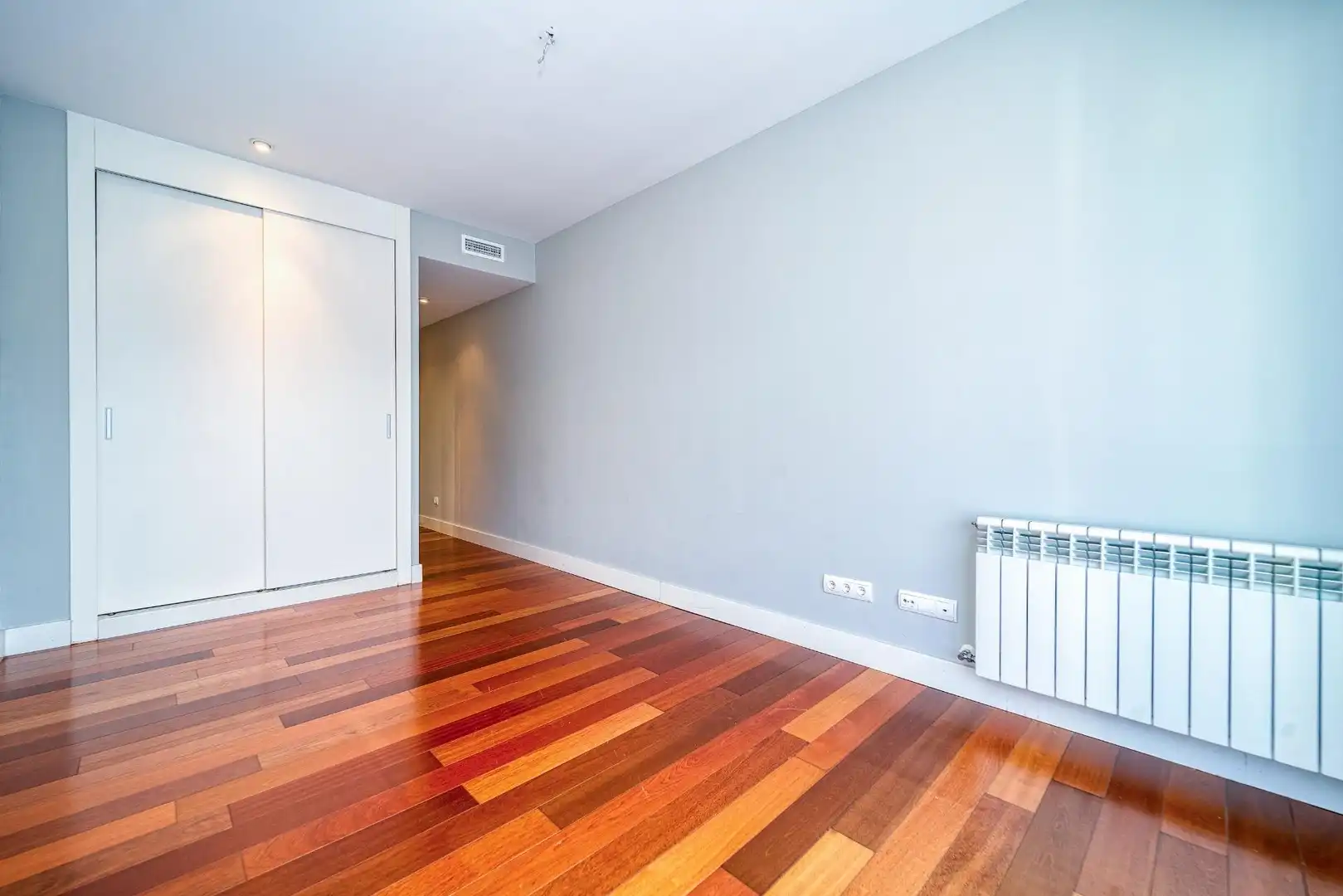Habitación de Planta baja de alquiler en Majadahonda con Aire acondicionado, Calefacción y Jardín privado