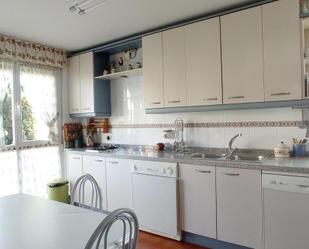 Kitchen of House or chalet for sale in Onzonilla  with Heating, Private garden and Parquet flooring