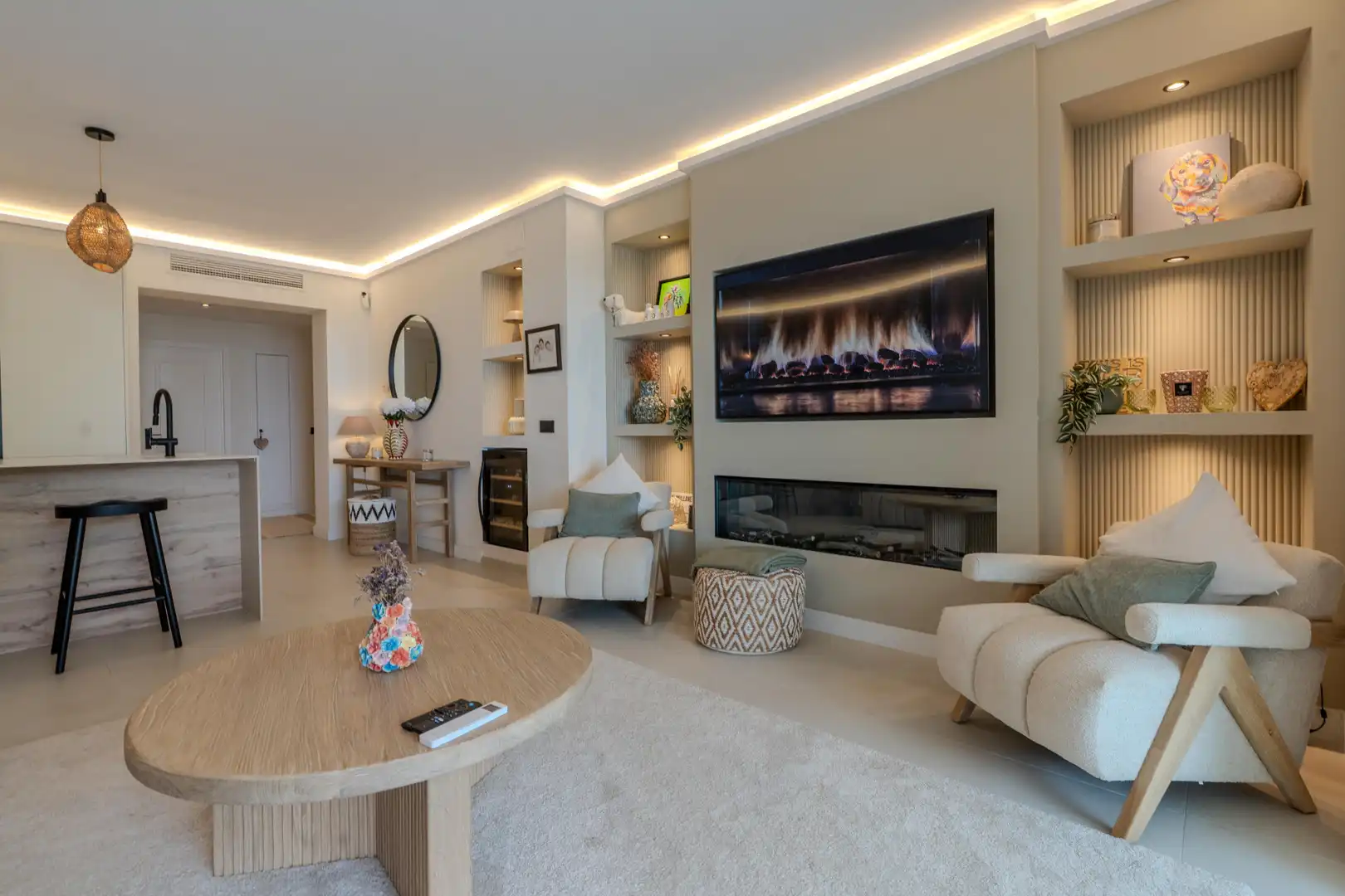 Sala de estar de Apartamento de alquiler en Benahavís con Aire acondicionado, Terraza y Piscina