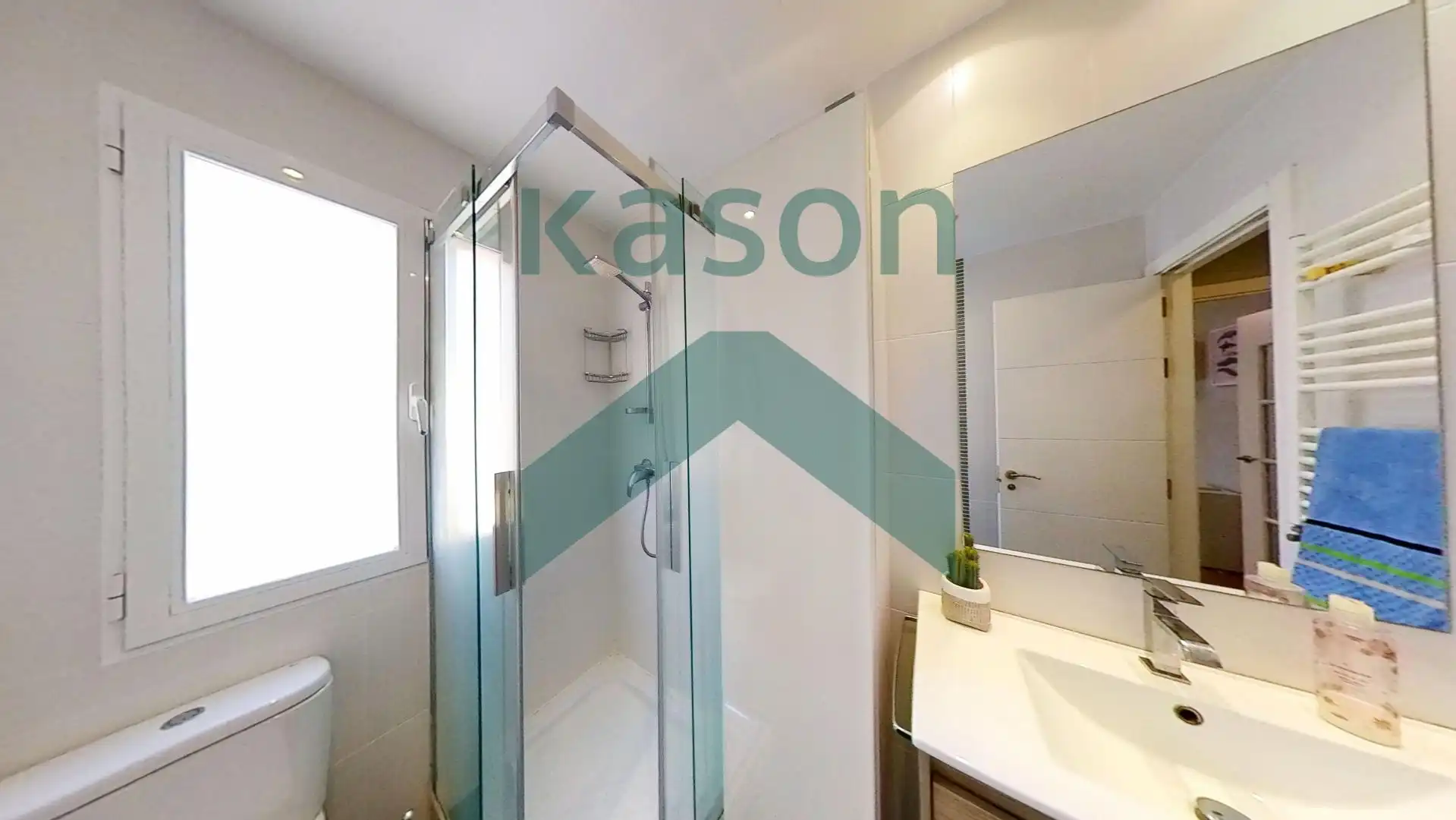 Badezimmer von Wohnung zum Verkauf in Madrid mit Klimaanlage und Heizung