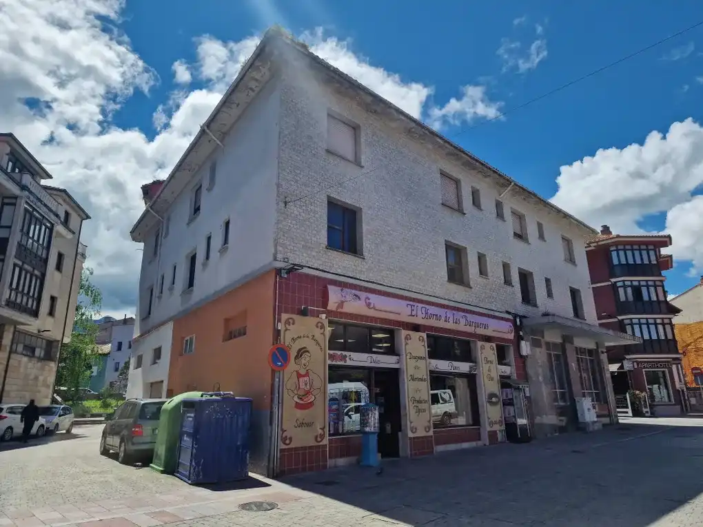 Buildings for sale in Llanes