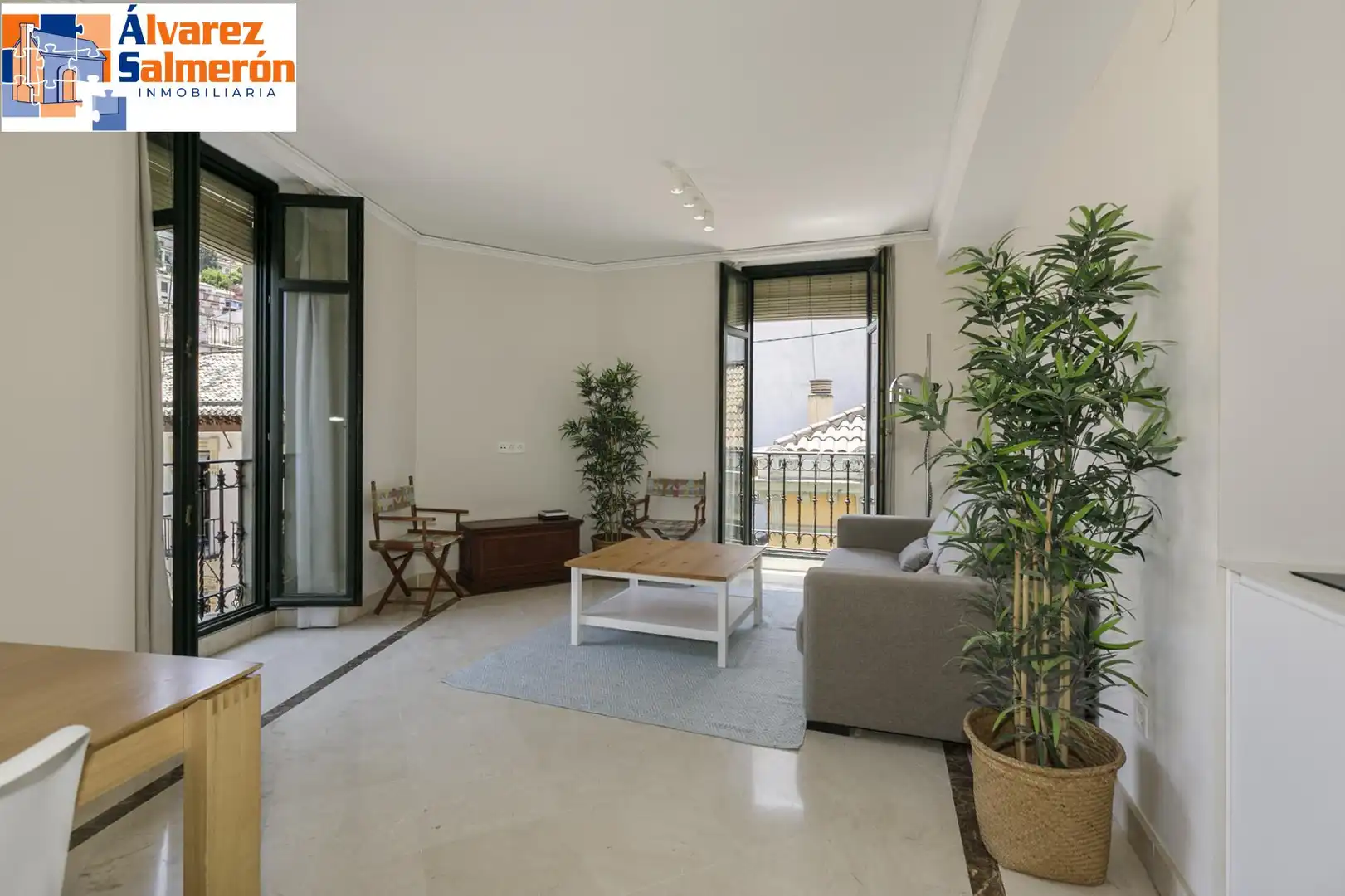 Apartament amb ascensor en venda a Calle Gran Vía de Colón #46 4º