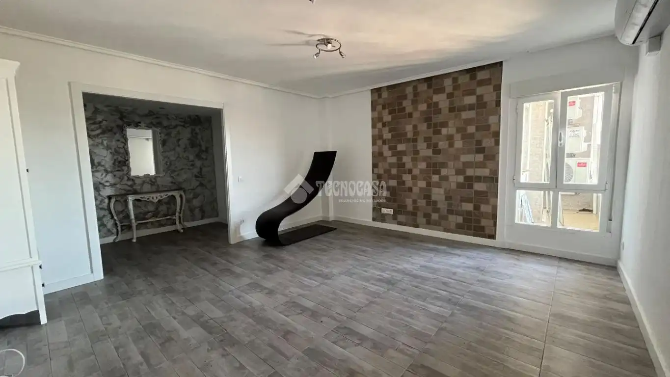 Sala de estar de Piso en venta en Zaragoza con Aire acondicionado, Calefacción y Parquet