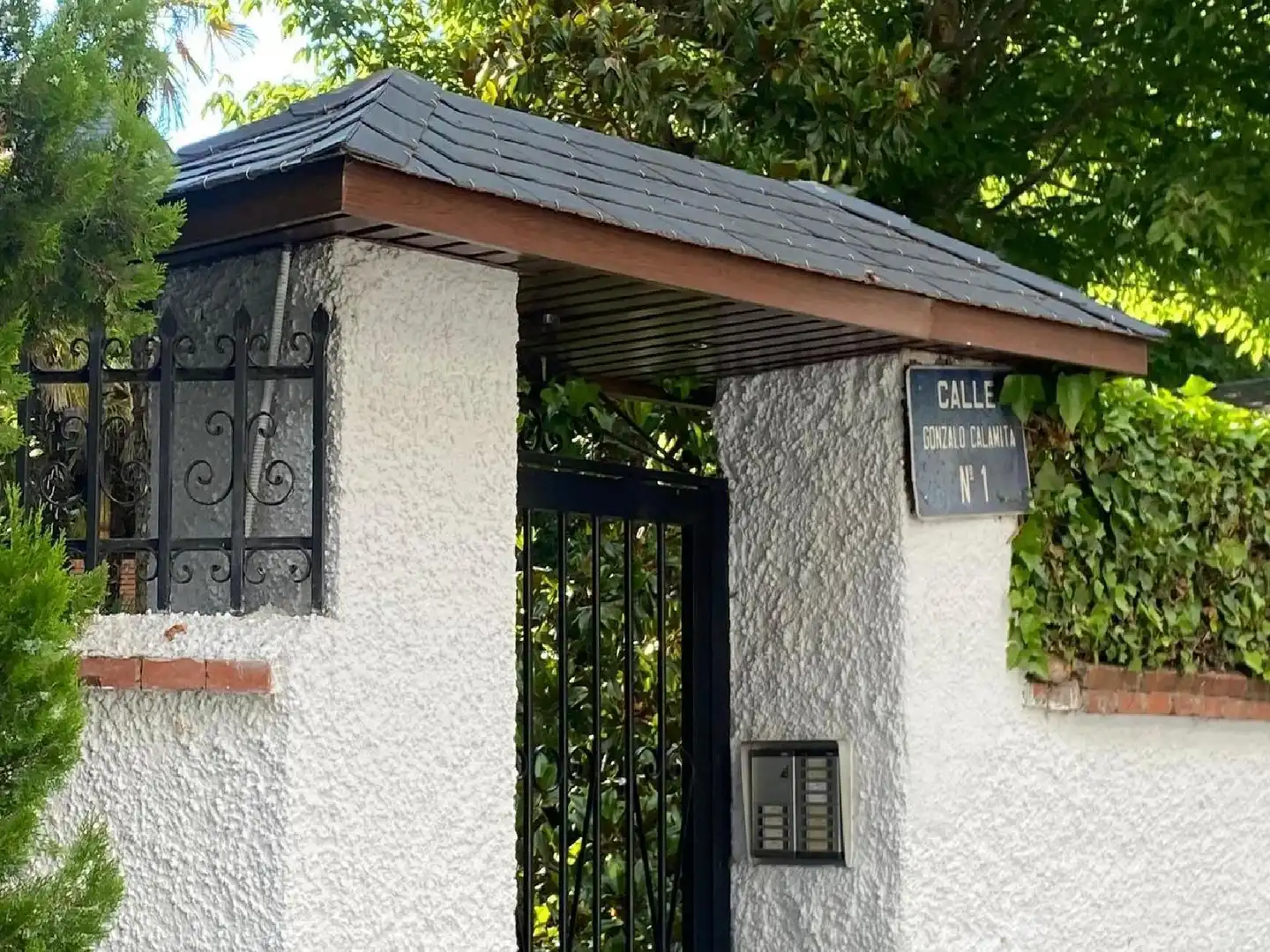 Vista exterior de Pis en venda en Villaviciosa de Odón