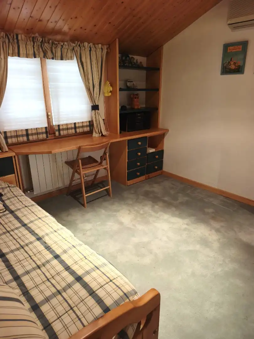Houses for sale in Recas  with Air Conditioner, Heating and Private garden