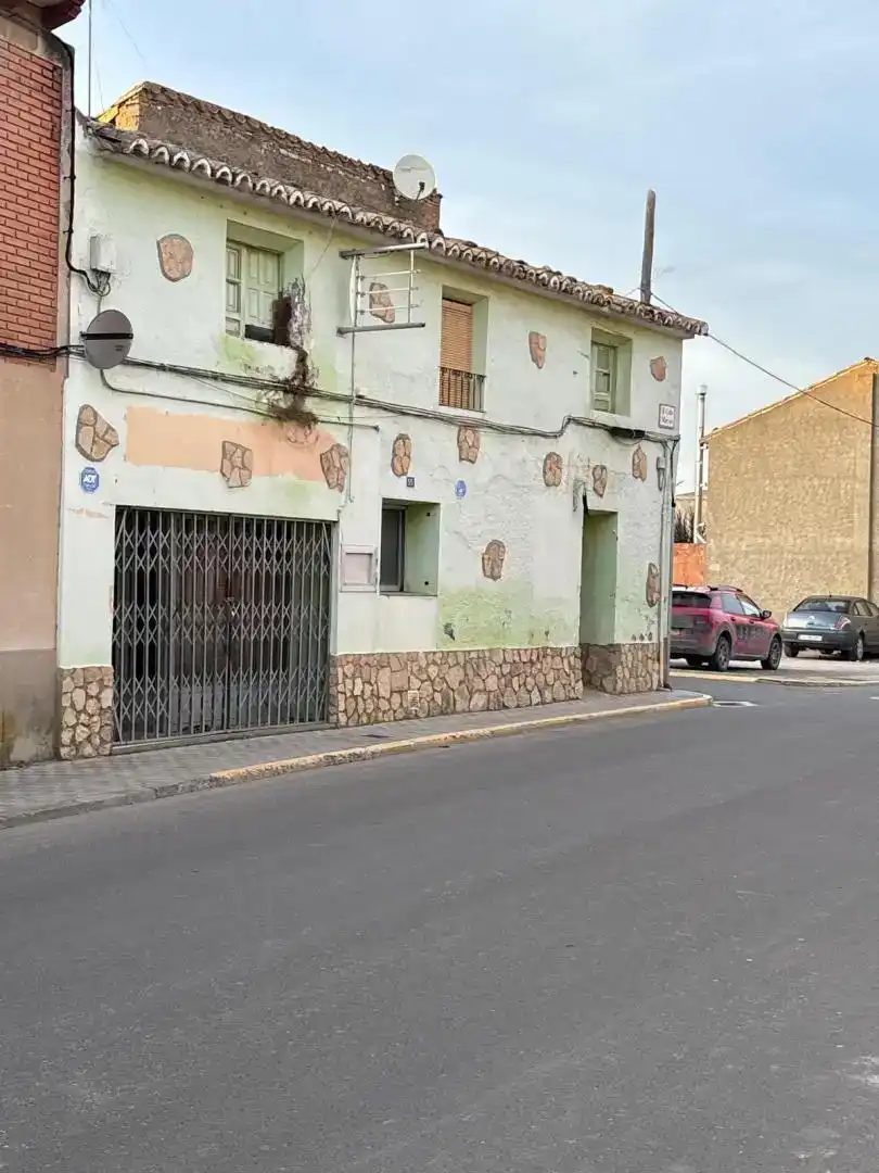 Vista exterior de Casa adosada en venda en Gurrea de Gállego amb Traster