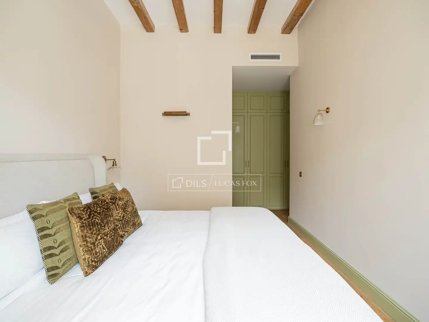 Bedroom of Flat for sale in Barcelona  with Air Conditioner, Heating and Terrace