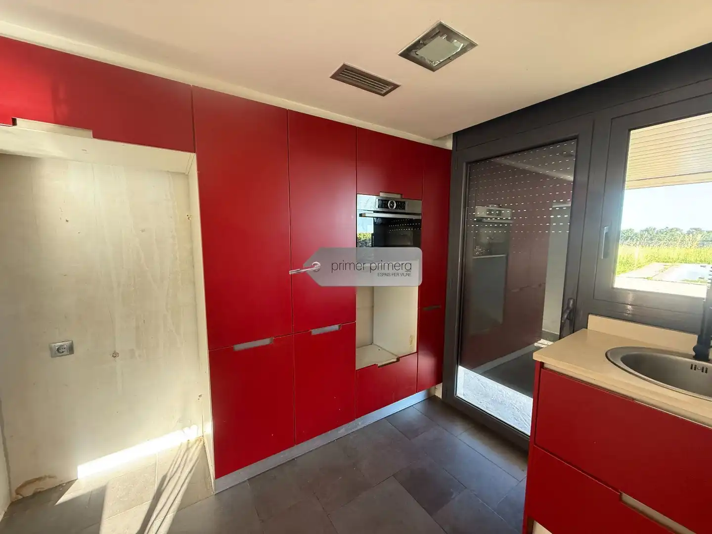 Cocina de Casa o chalet en venta en Vilobí d'Onyar con Aire acondicionado, Calefacción y Jardín privado