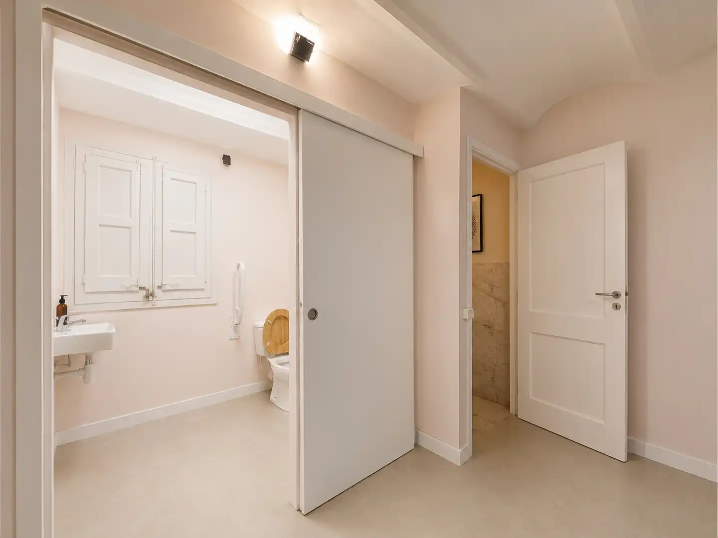 Local comercial de lloguer a Carrer de Casp 39, imagen 4