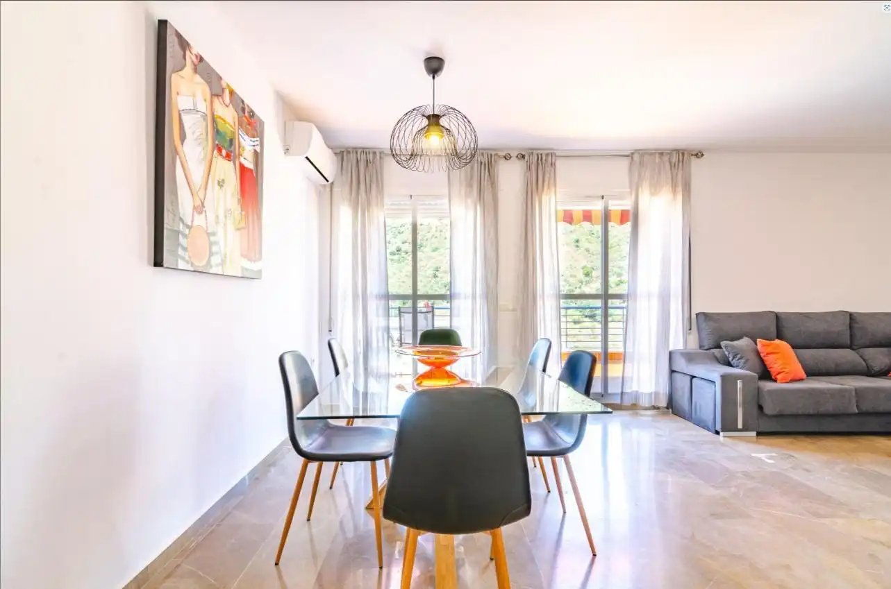 Comedor de Ático de alquiler en Rincón de la Victoria con Aire acondicionado, Calefacción y Jardín privado