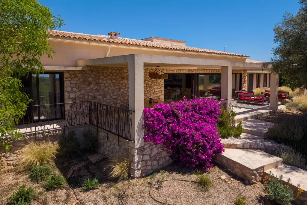 Casa rústica con piscina en venta en Ses Salines Poble