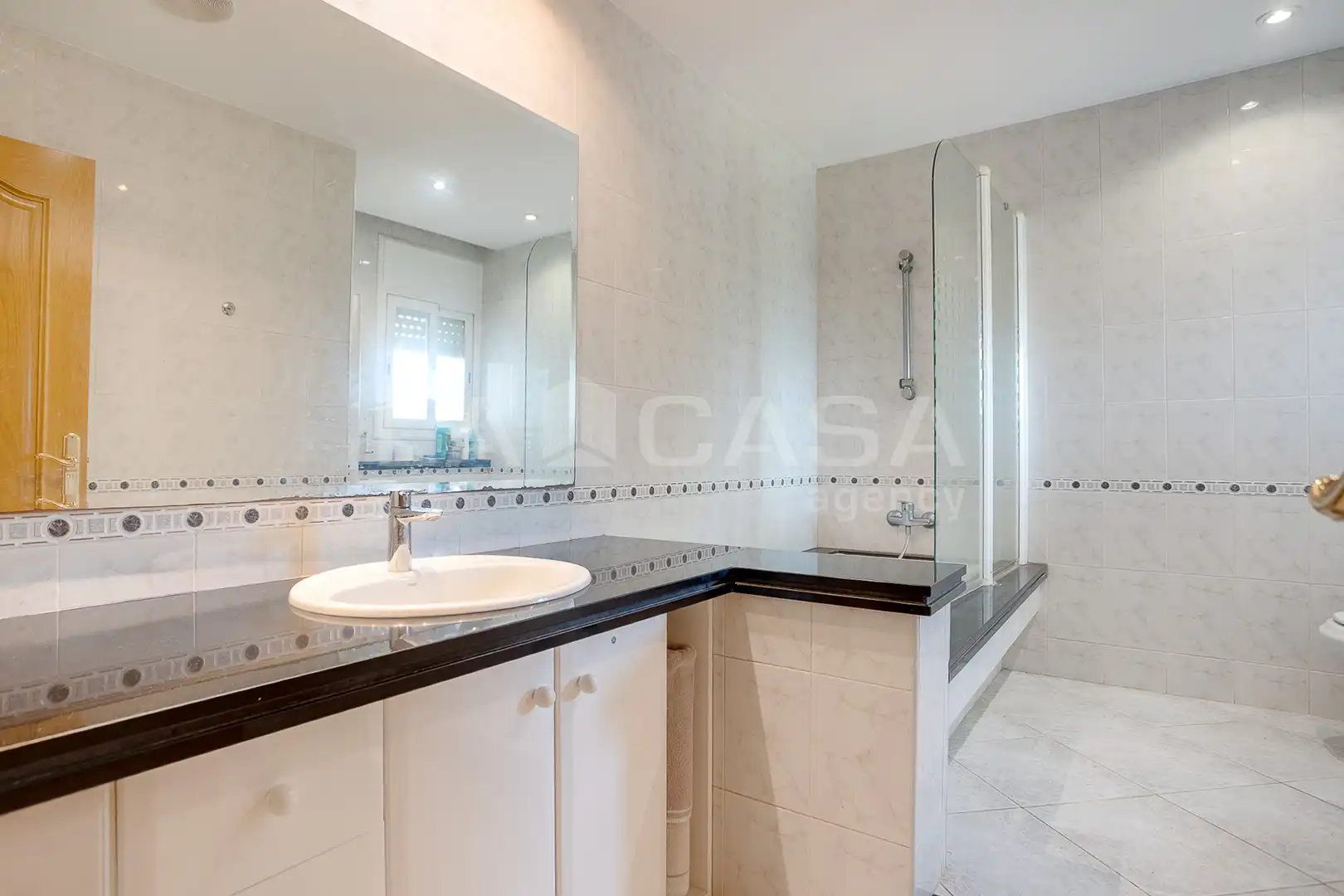 Casa pareada con terraza en venta en Carrer Àngel Guimerà, imagen 65