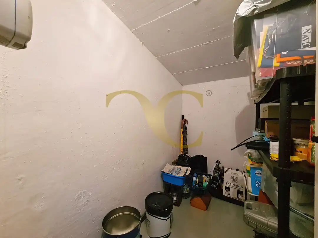 Piso en venta en Oviedo  con Calefacción, Terraza y Trastero