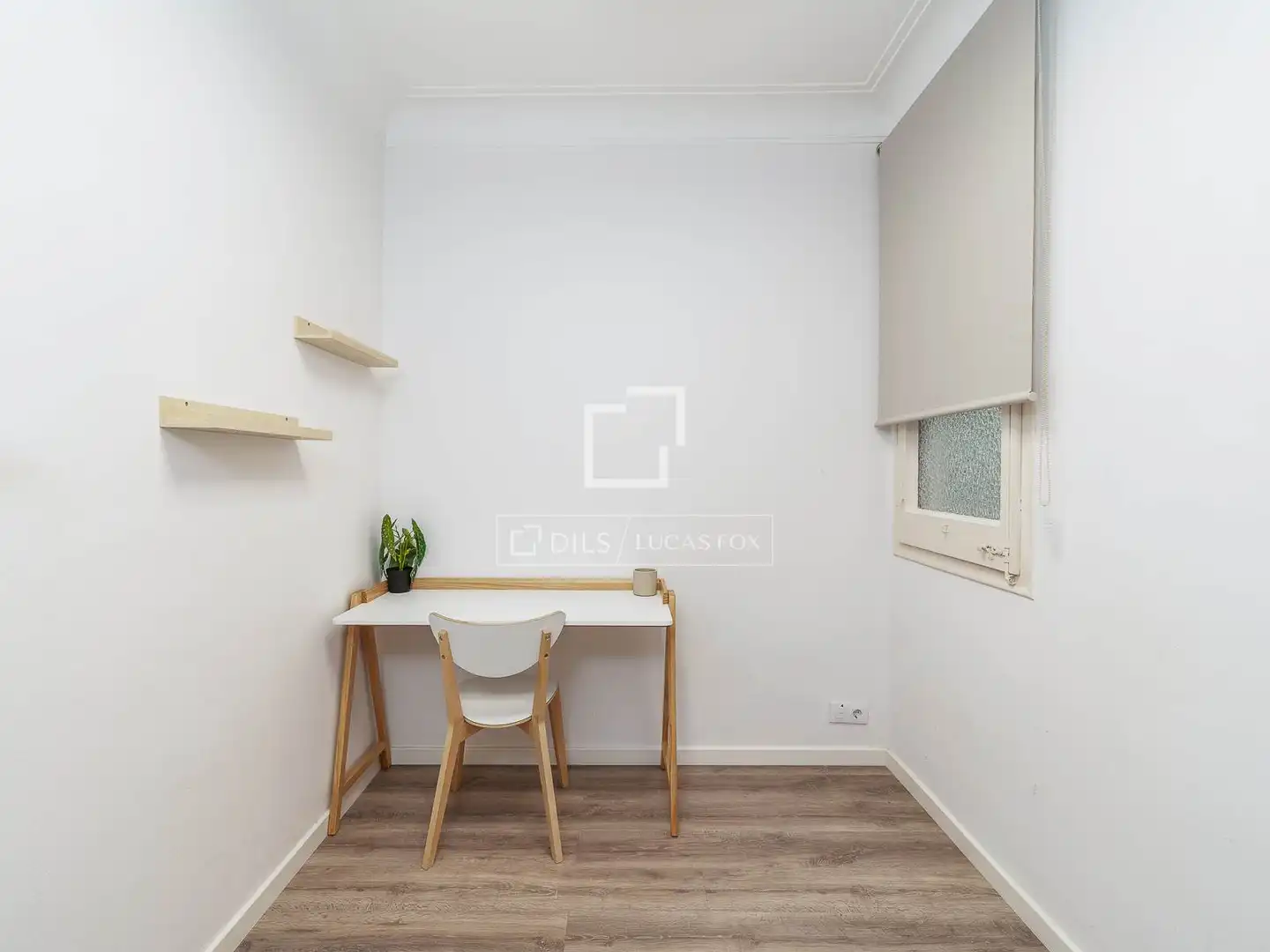 Bedroom of Flat for sale in Barcelona  with Air Conditioner, Terrace and Furnished