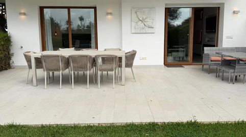 Foto 4 de Planta baja de alquiler en Los Naranjos, Marbella