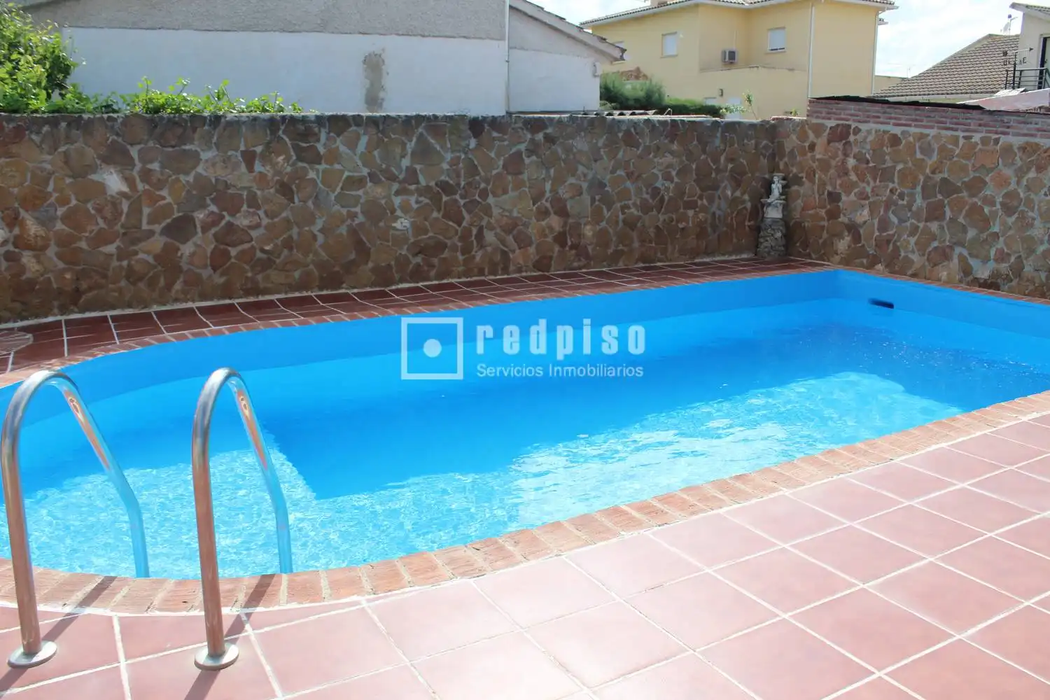 Piscina de Casa o xalet en venda en Casarrubios del Monte amb Calefacció, Jardí privat i Terrassa