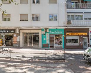 Vista exterior de Pis en venda en  Granada Capital amb Balcó