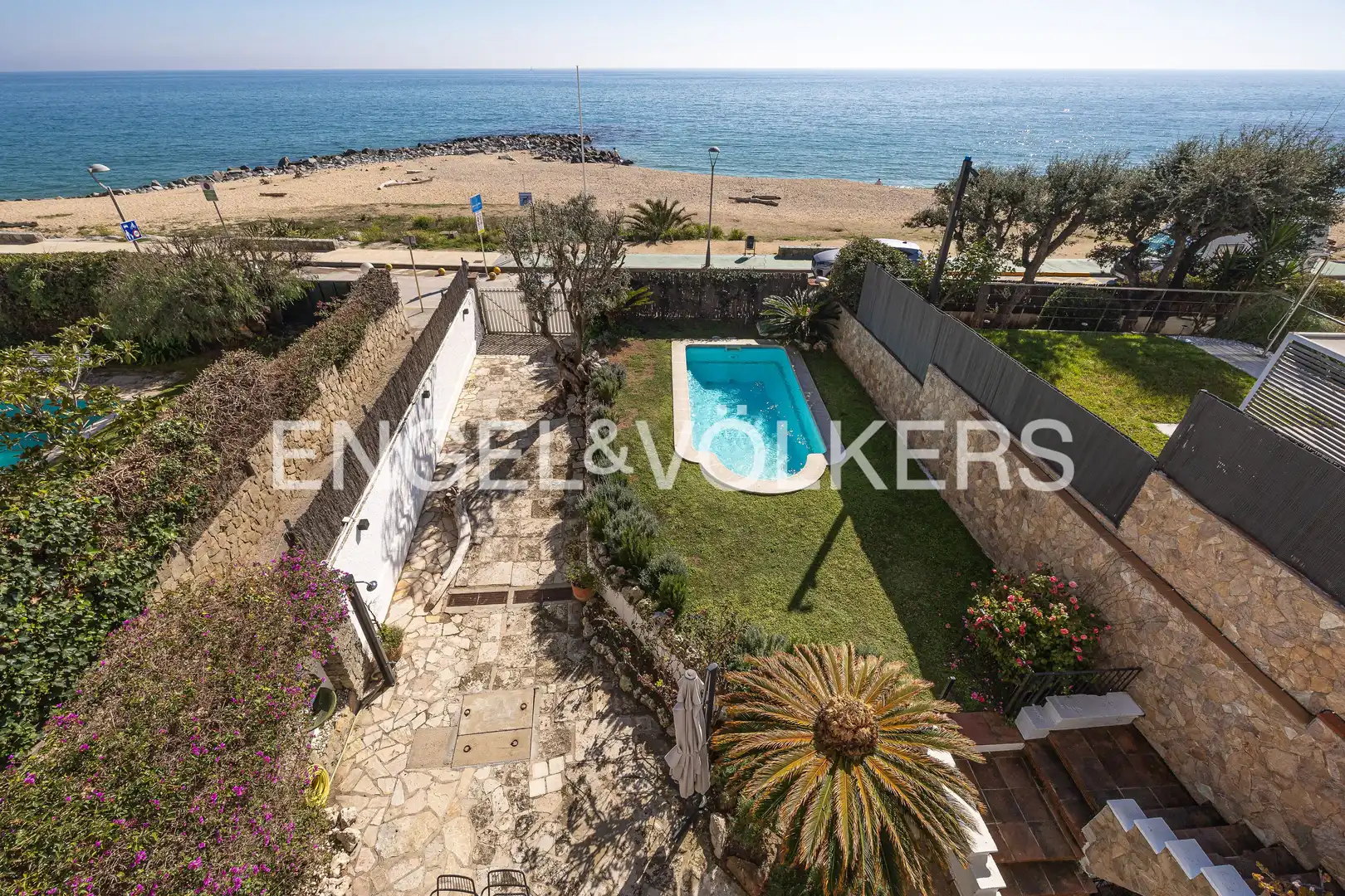 Exterior view of Houses for rent in Caldes d'Estrac  with Air Conditioner, Heating and Private garden