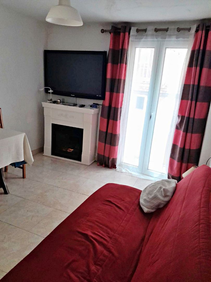 Dormitori de Casa o xalet en venda en Flix amb Calefacció i Terrassa