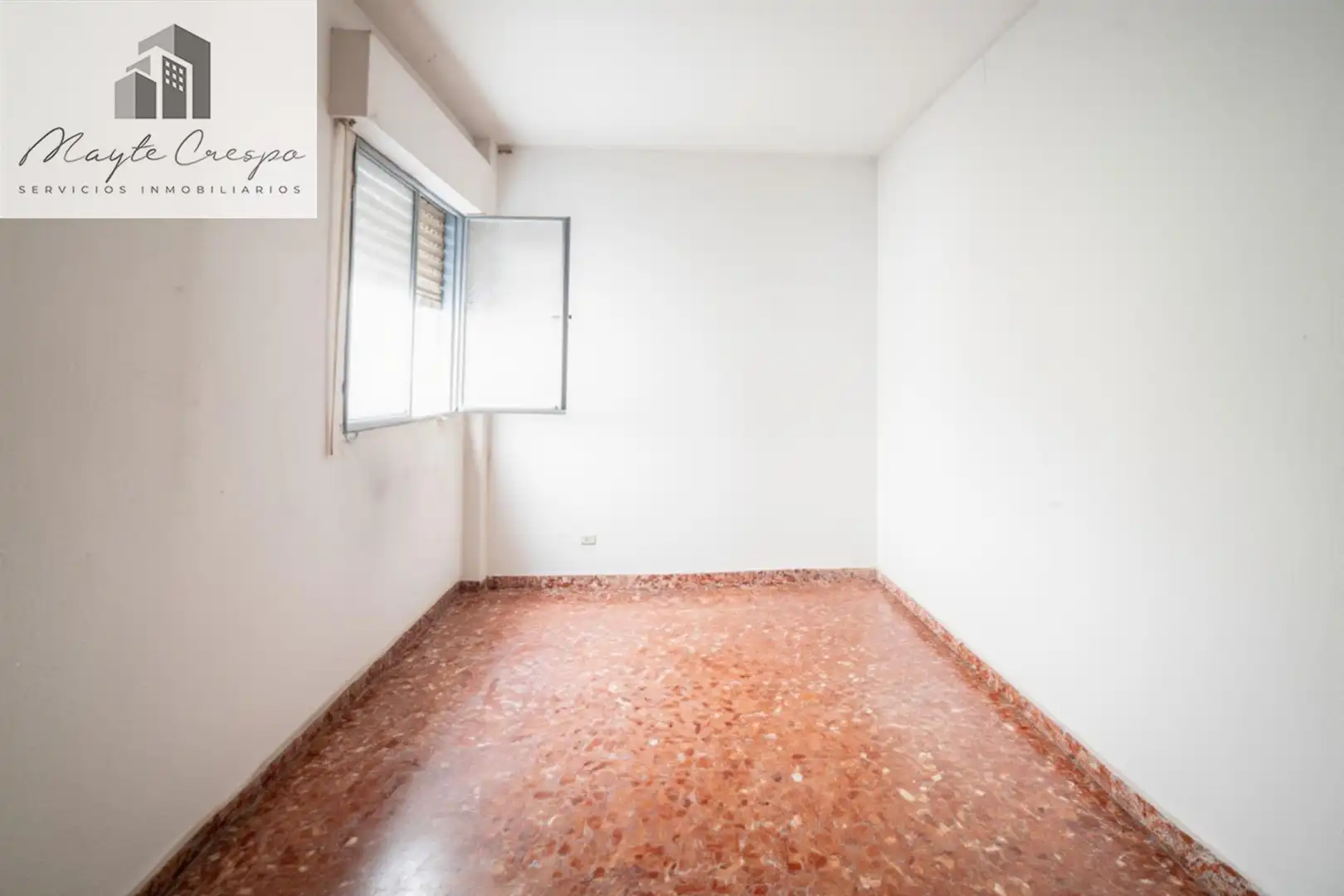 Habitación de Piso en venta en Maracena con Aire acondicionado, Amueblado y Balcón