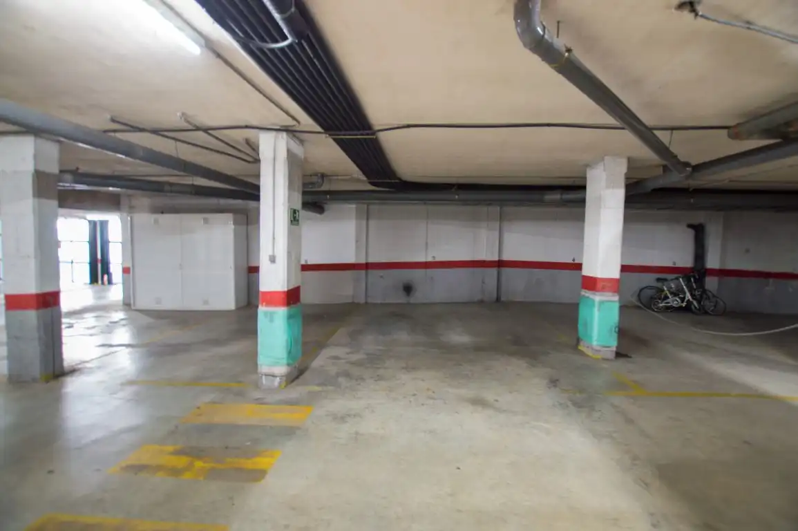 Parking de Apartamento en venta en Marbella con Aire acondicionado, Terraza y Piscina