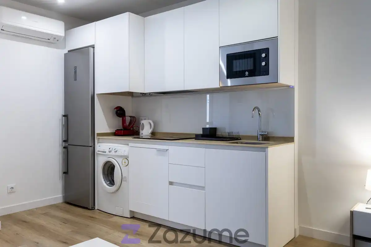 Study for rent in C. de Martín de los Heros, Argüelles