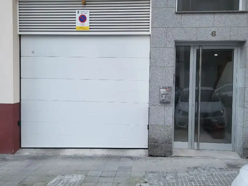 Individuel à louer à Avenida da Coruña 294
