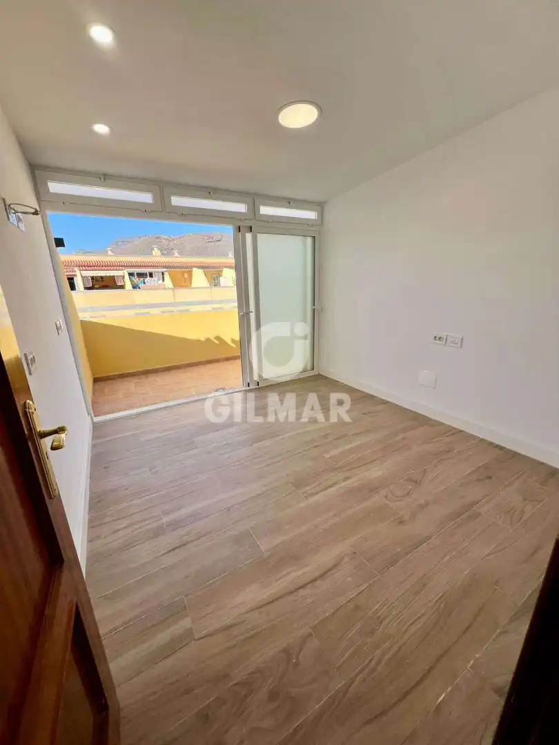 Dormitori de Dúplex en venda en Arona amb Terrassa i Moblat
