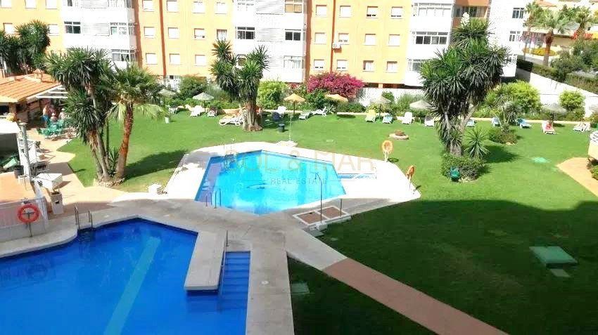 Piscina de Estudi en venda en Torremolinos amb Calefacció i Moblat