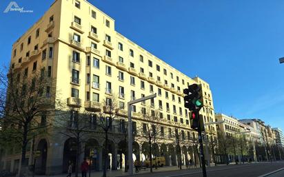 Vista exterior de Pis en venda en  Zaragoza Capital amb Aire condicionat, Terrassa i Balcó