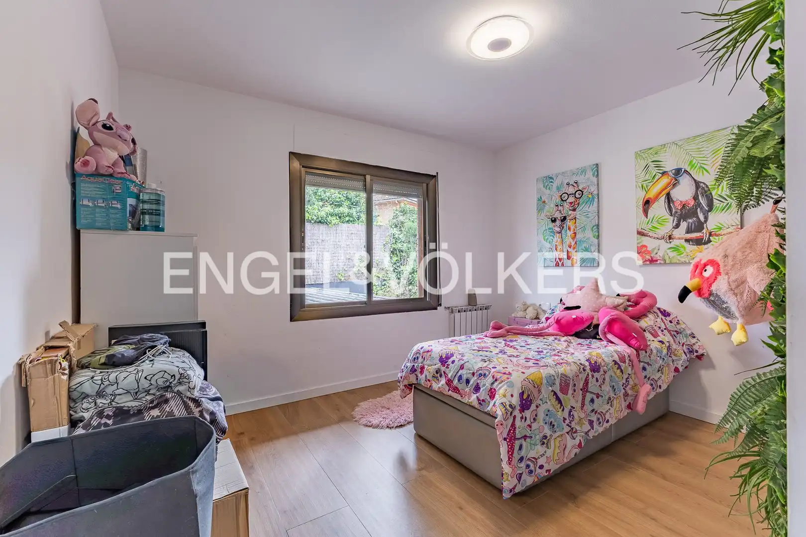 Habitación de Casa adosada en venta en Terrassa con Aire acondicionado, Calefacción y Jardín privado