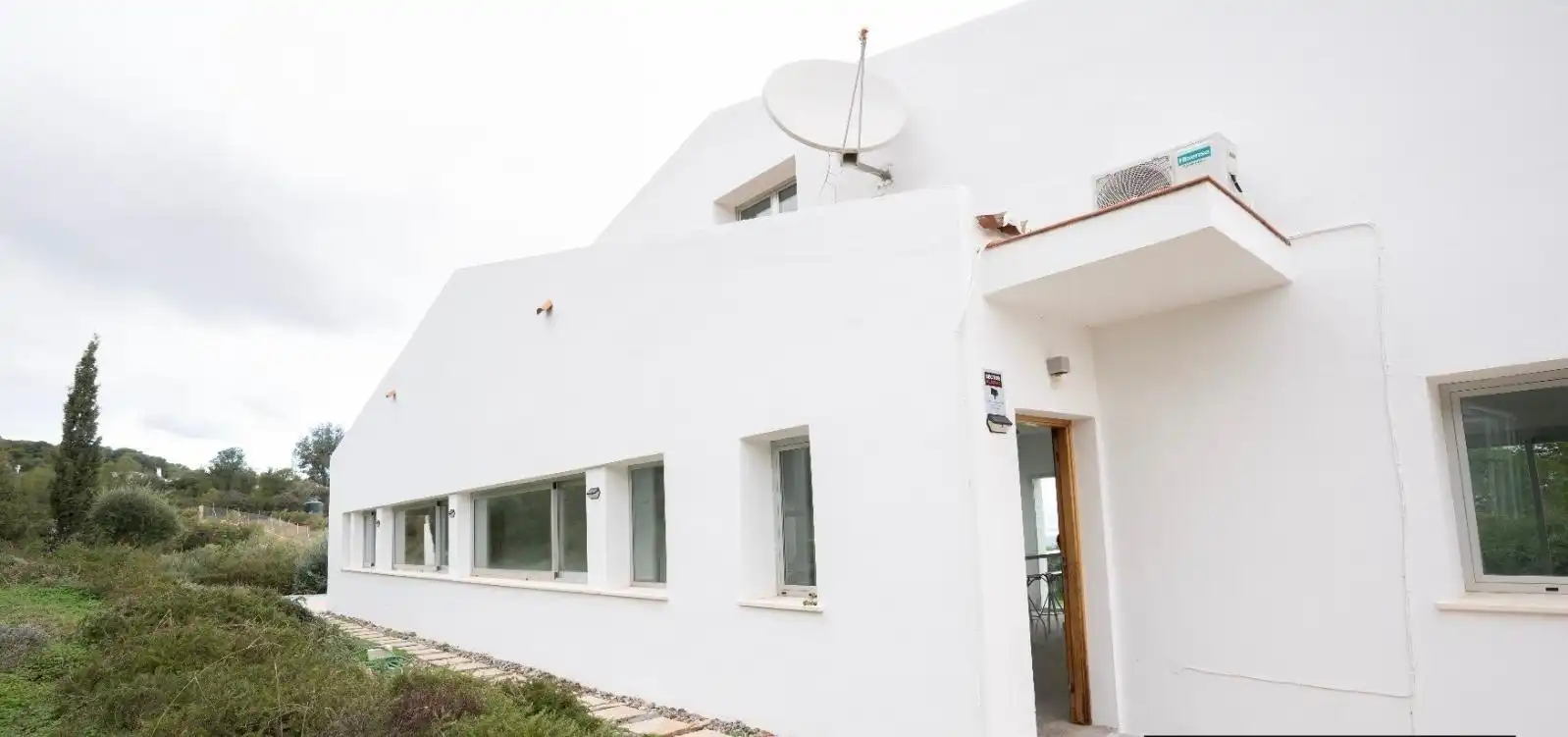 Vista exterior de Casa o chalet en venta en Alhaurín El Grande con Calefacción, Terraza y Piscina