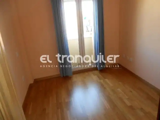 Schlafzimmer von Wohnung zum Verkauf in Madrid mit Klimaanlage, Abstellraum und Möbliert