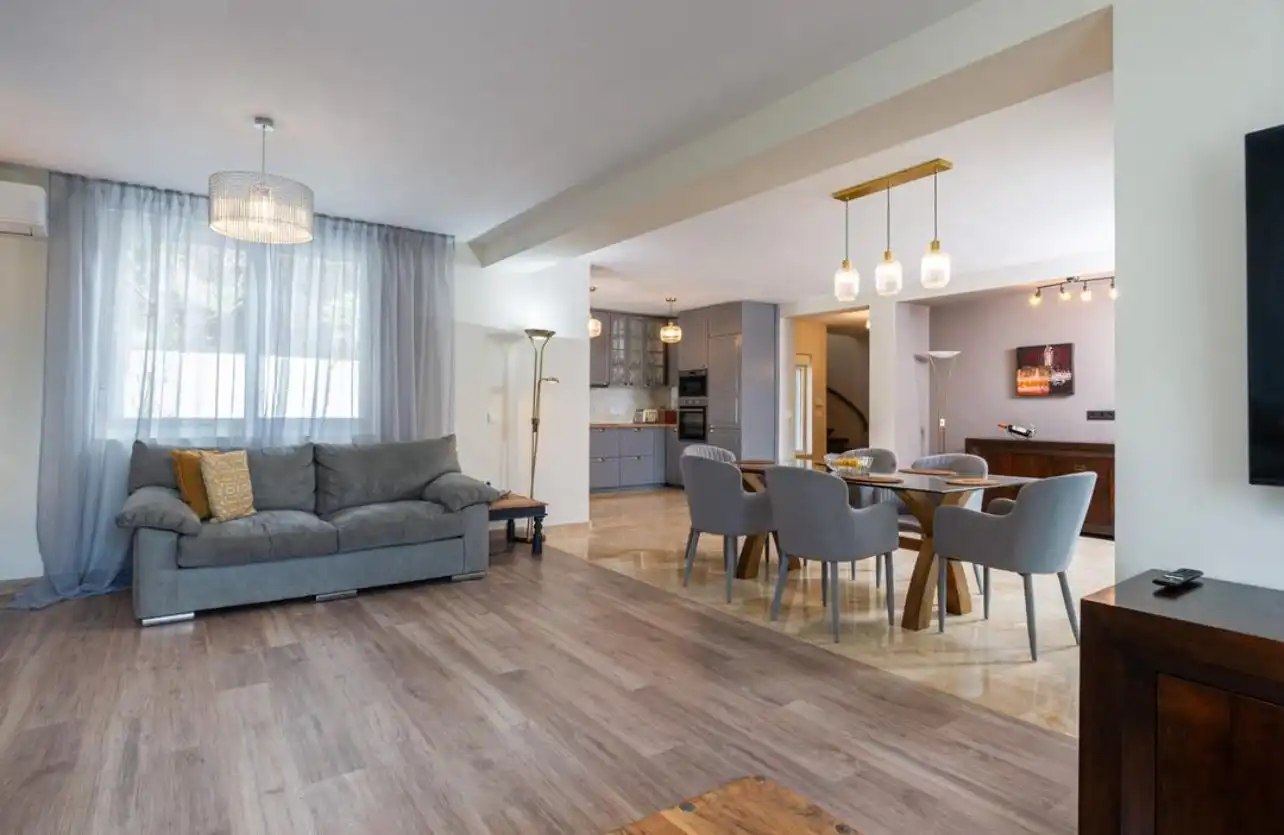 Sala de estar de Casa o chalet de alquiler en Marbella con Aire acondicionado, Calefacción y Jardín privado