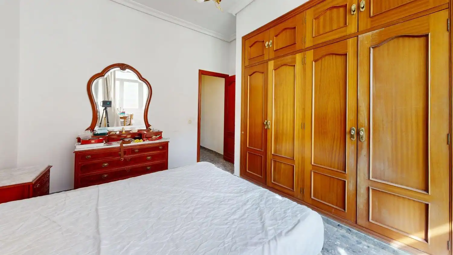 Bedroom of Flat for sale in Sevilla  with Air Conditioner, Terrace and Storage room